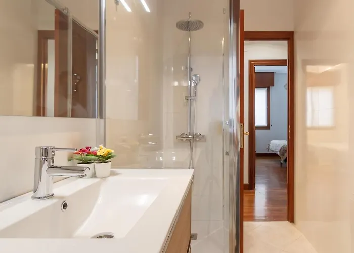 Amplio Y Recién Reformado En Indautxu * Bilbao