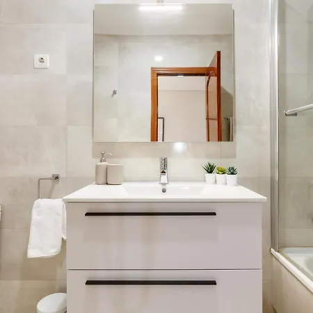 Apartment Amplio Y Recien Reformado En Indautxu Bilbao