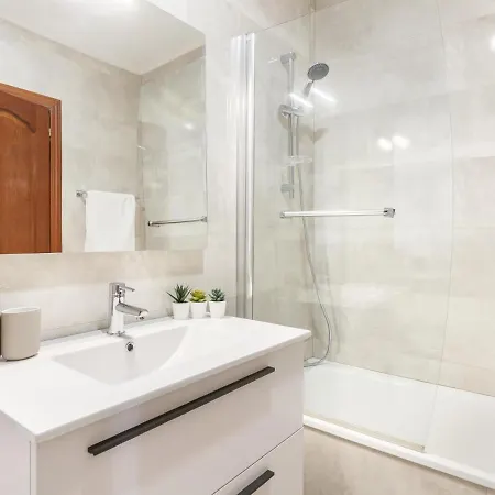 Amplio Y Recien Reformado En Indautxu * Bilbao