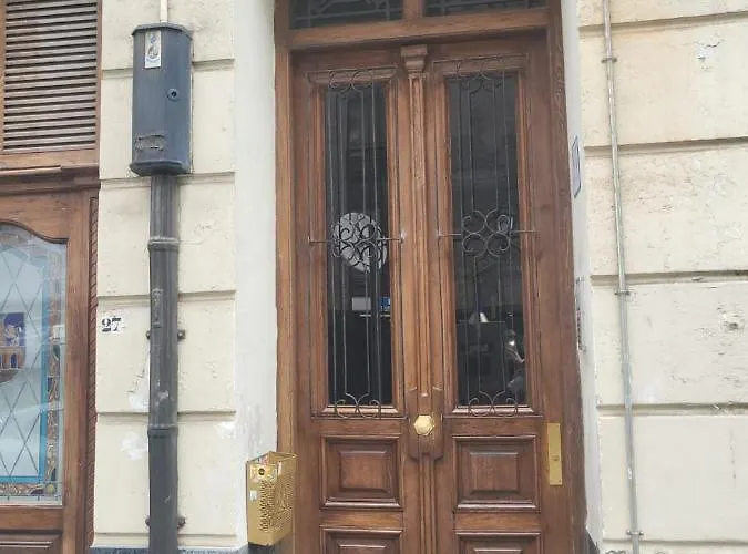 Amplio Y Recien Reformado En Indautxu