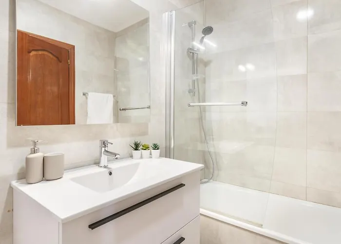 Amplio Y Recien Reformado En Indautxu * Бильбао